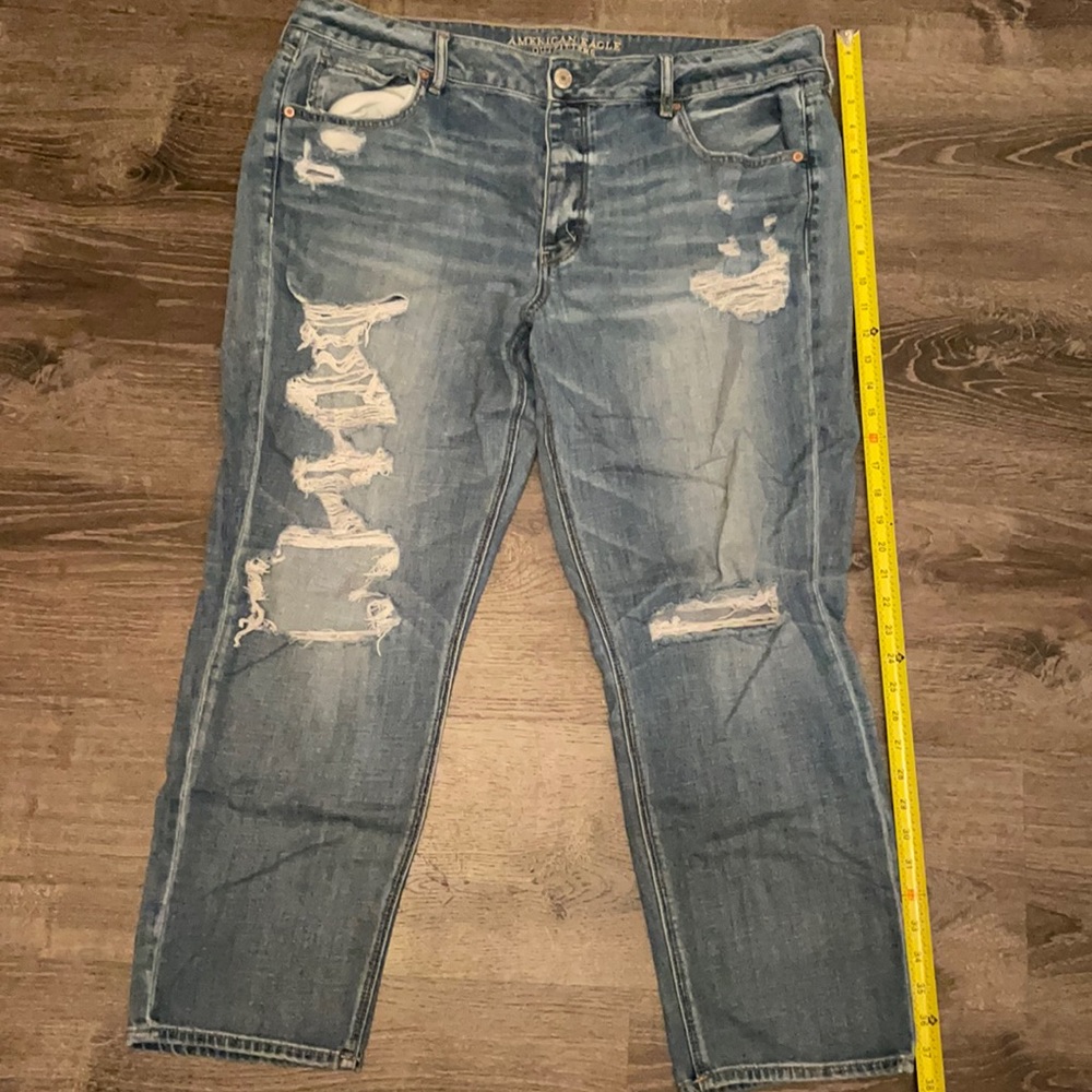 American eagle tomgirl jeans